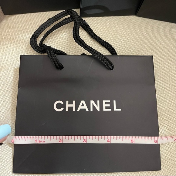 ⭐️(4)CHANEL SM SHOPPING BAGS⭐️(3)CHANEL CAMELLIA FLOWERS🌸LOT’SA CHANEL RIBBON💝 - Picture 5 of 8